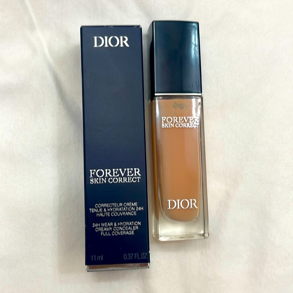 Dior forever skin correct.
